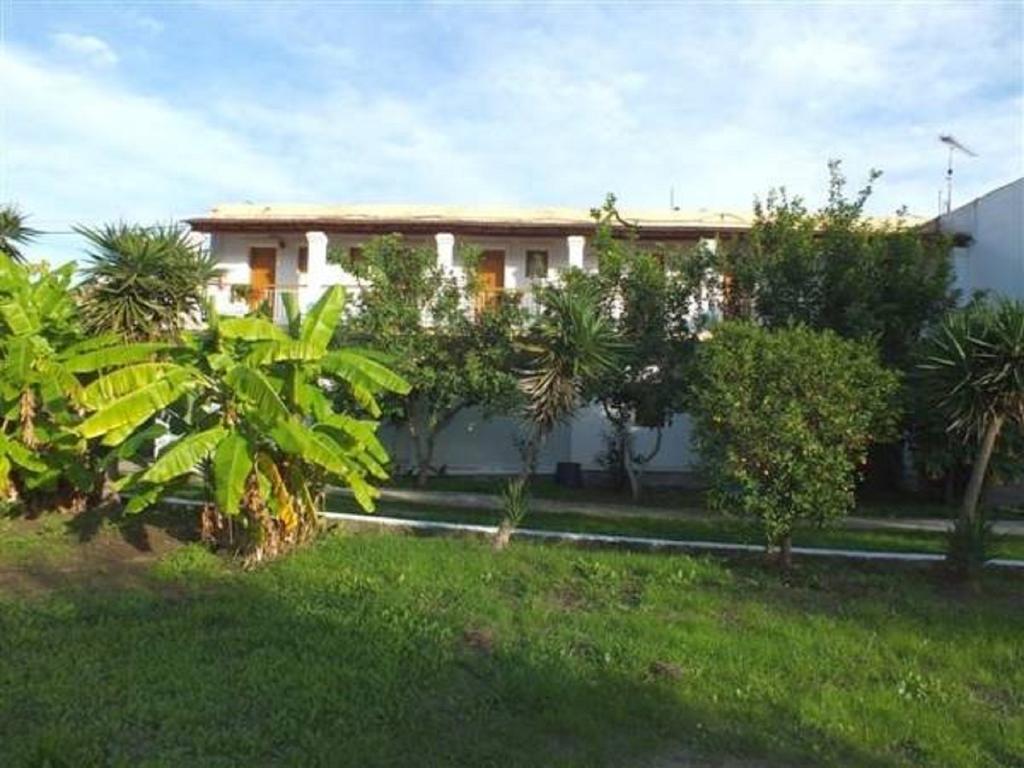 Firefly Hotel Moraitika Exterior foto