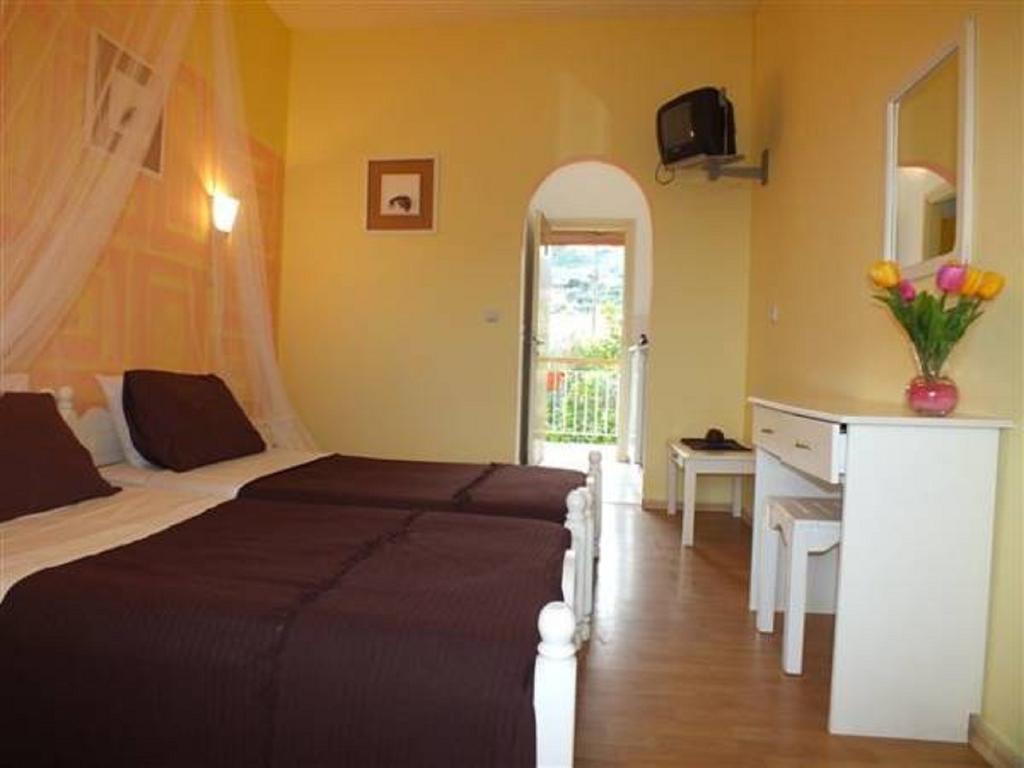 Firefly Hotel Moraitika Exterior foto