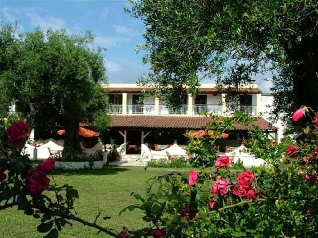 Firefly Hotel Moraitika Exterior foto
