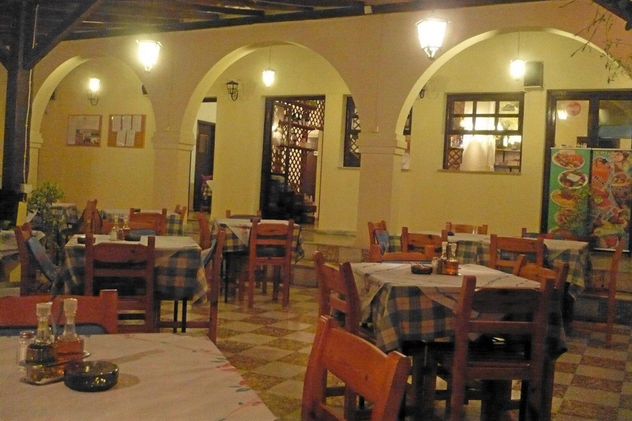 Firefly Hotel Moraitika Exterior foto